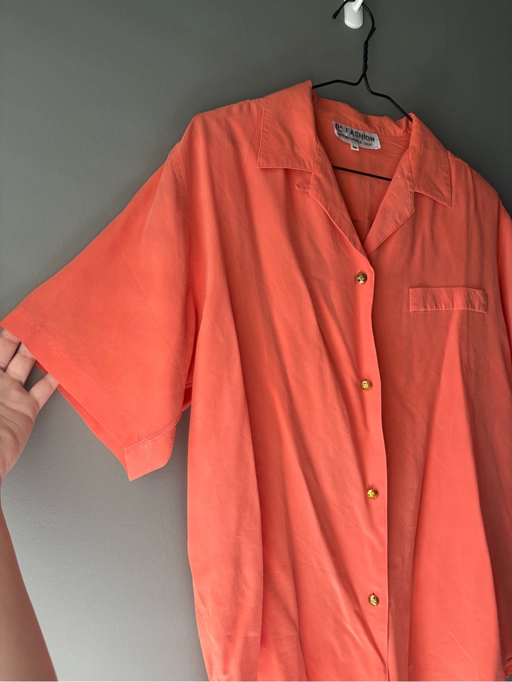 Vintage Coral Silk Button-Up Blouse | Washable Silk | Medium - Picture 4 of 7
